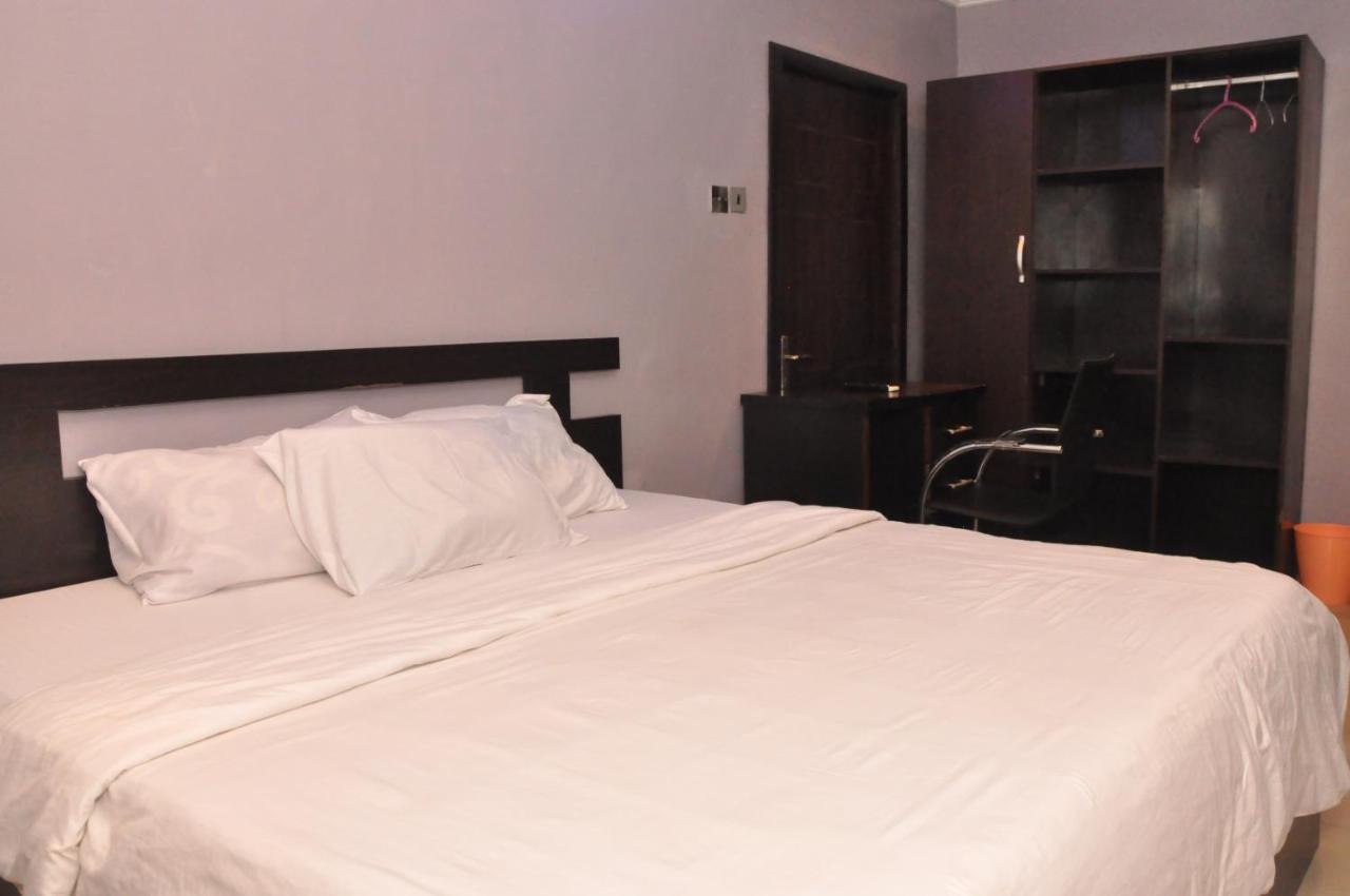 Haute Aparthotel Икея Экстерьер фото