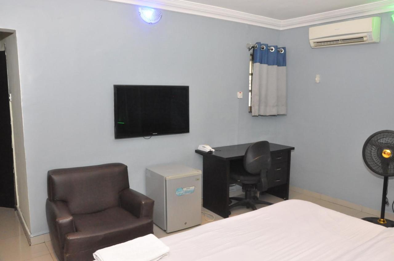 Haute Aparthotel Икея Экстерьер фото