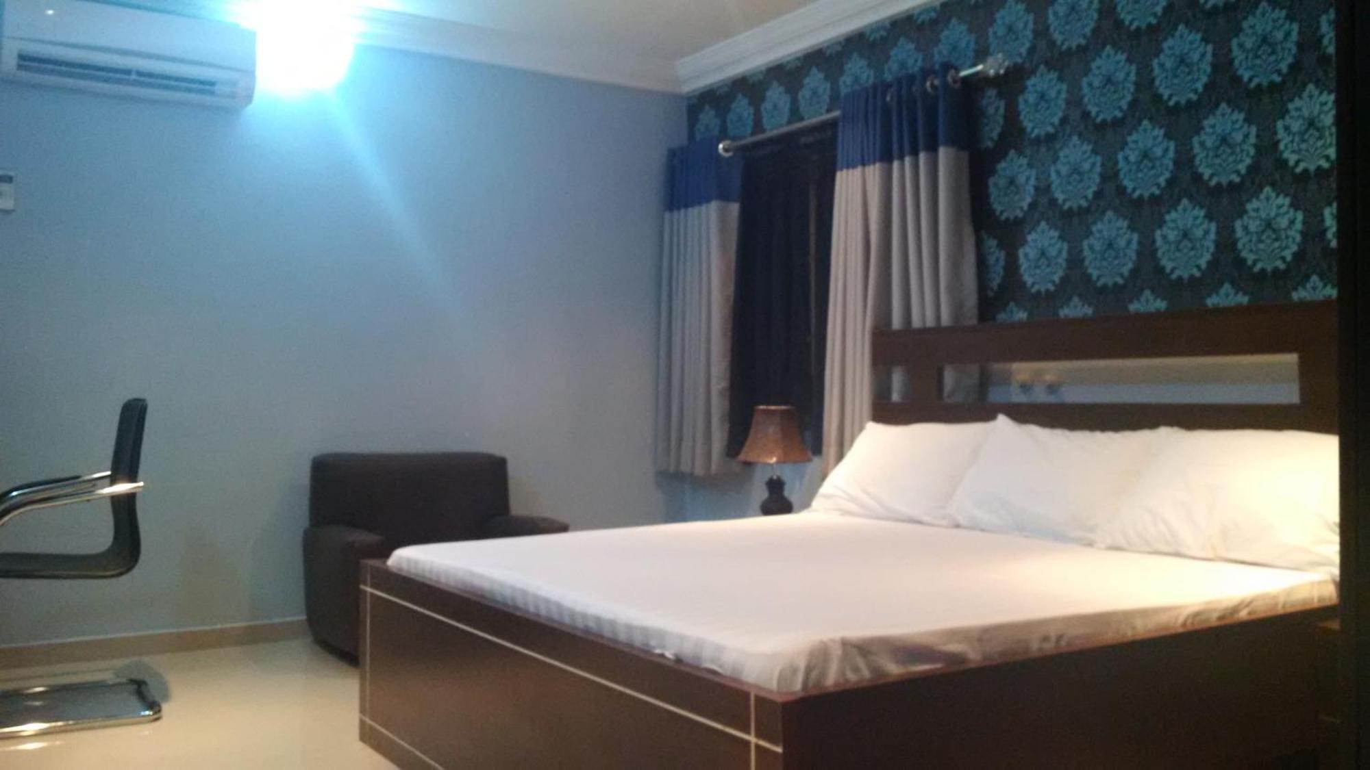 Haute Aparthotel Икея Номер фото