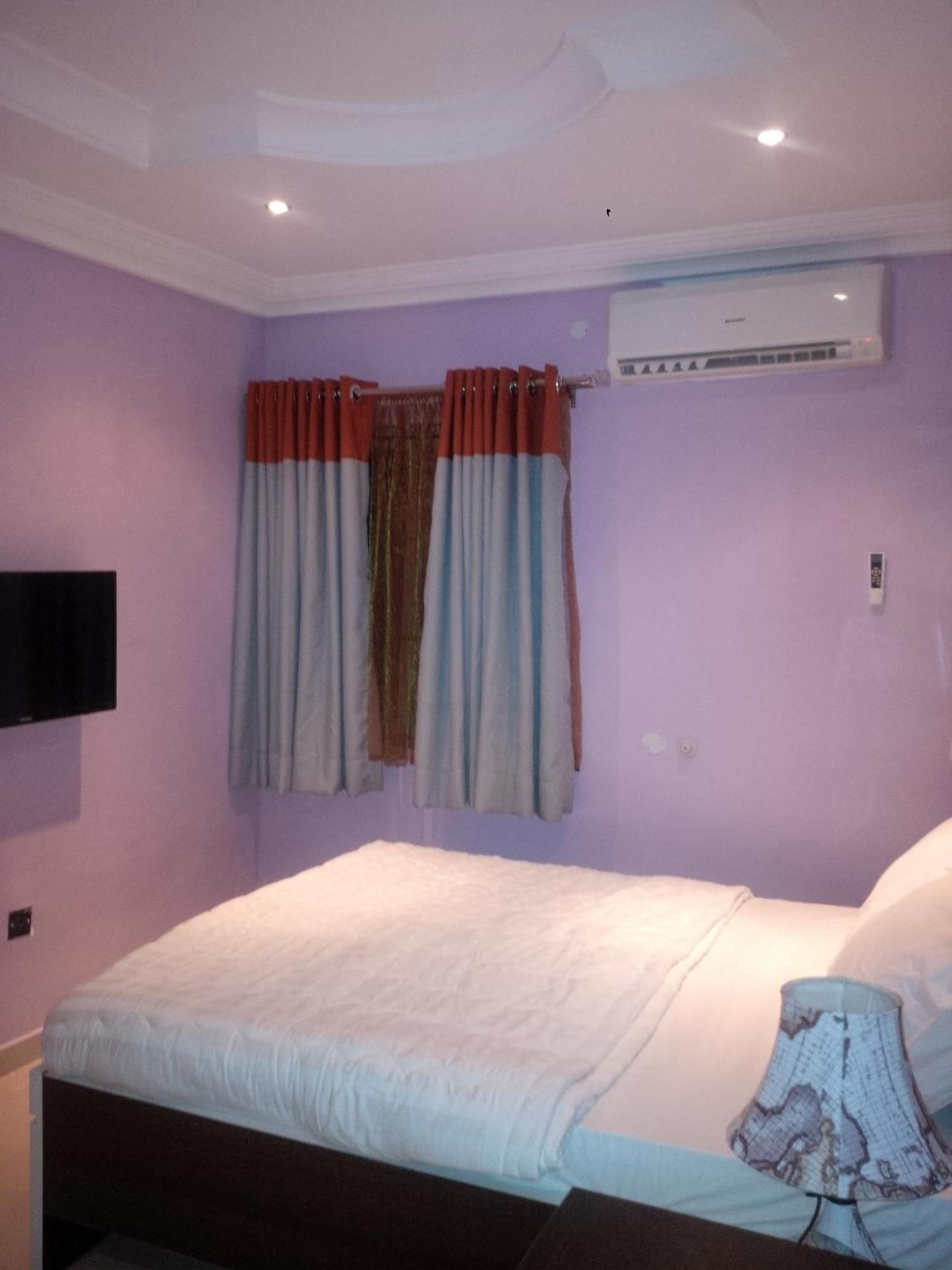 Haute Aparthotel Икея Номер фото