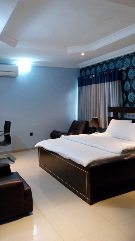 Haute Aparthotel Икея Экстерьер фото